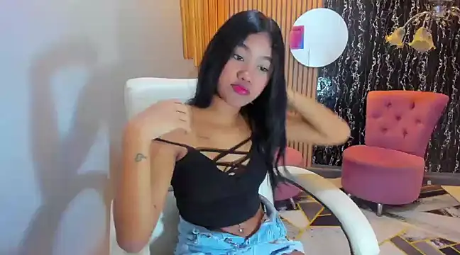 skinny cloe online show from 8, 12, 2024