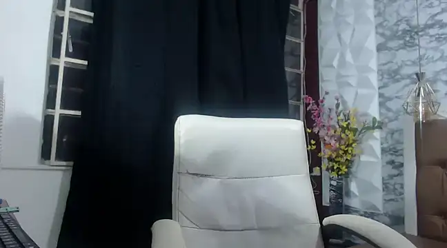 skinny cloe online show from 24, 12, 2024