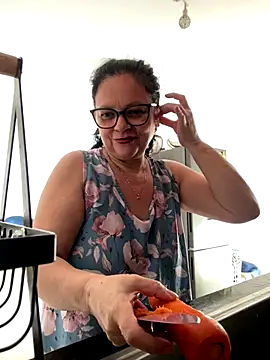 Sharongirl07 online show from 28, 10, 2025