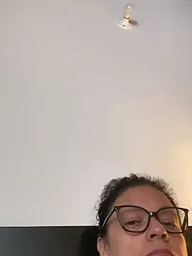 Sharongirl07 online show from 13, 5, 2026