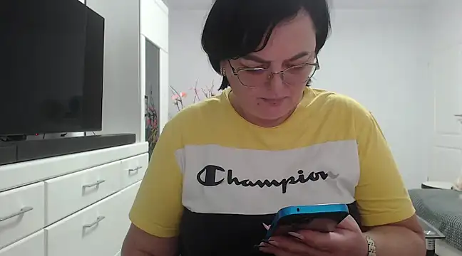 Amandamuller1982 online show from 9, 12, 2024