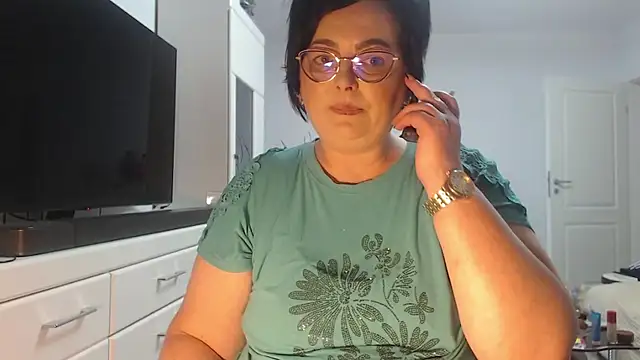 Amandamuller1982 online show from 10, 5, 2026