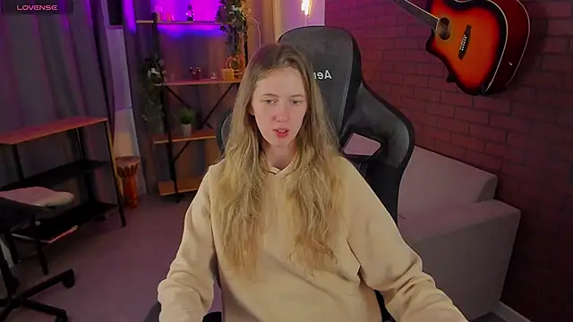 Sharon Evansi online show from 3, 1, 2025