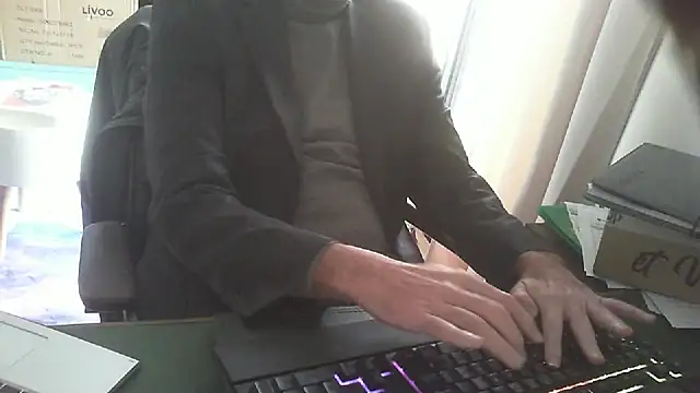 Snapshot of shyfrenchcock1 chatting on 13, 1, 2026 shyfrenchcock1 online show from 13, 1, 2026