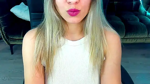 Snapshot of SashaBloom__ chatting on 25, 12, 2024 SashaBloom online show from 25, 12, 2024