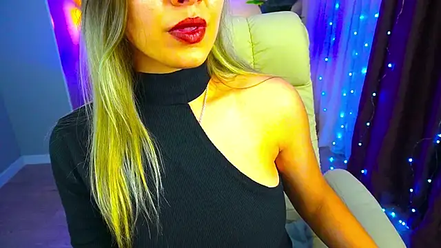 Snapshot of SashaBloom__ chatting on 28, 1, 2025 SashaBloom online show from 28, 1, 2025