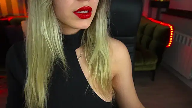 Snapshot of SashaBloom__ chatting on 7, 2, 2025 SashaBloom online show from 7, 2, 2025