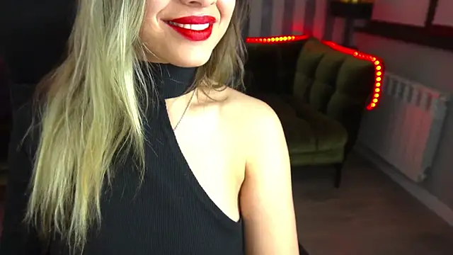 Snapshot of SashaBloom__ chatting on 7, 2, 2025 SashaBloom online show from 7, 2, 2025