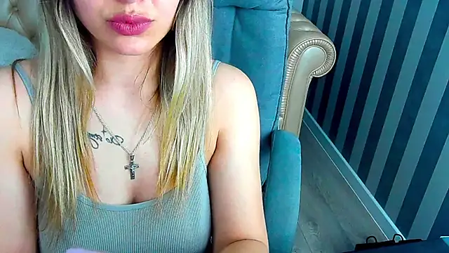 Snapshot of SashaBloom__ chatting on 15, 3, 2025 SashaBloom online show from 15, 3, 2025