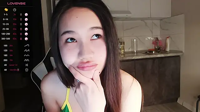 Snapshot of dragon_princesss chatting on 2, 4, 2026 dragon princesss online show from 2, 4, 2026