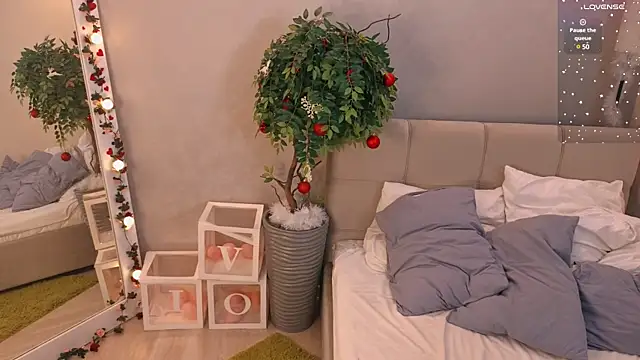 Bella Murrr online show from 4, 2, 2025