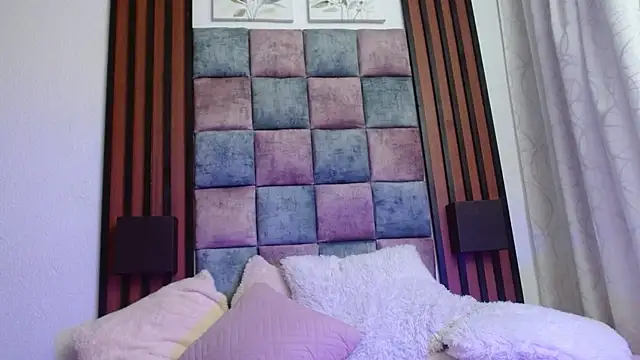 Saraa-restrepo online show from 21, 1, 2025