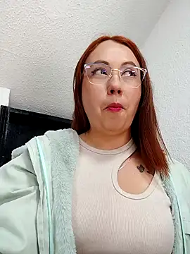 VIOLETA-25  online show from 28, 1, 2025