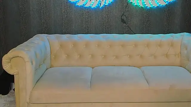 Snapshot of anemarieejolie chatting on 9, 1, 2025 anemarieejolie online show from 9, 1, 2025