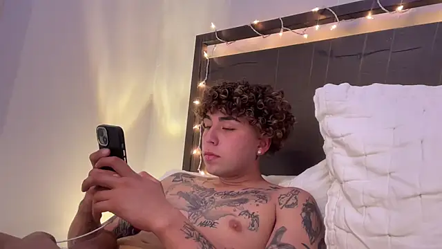 Youngjoshy online show from 25, 12, 2024