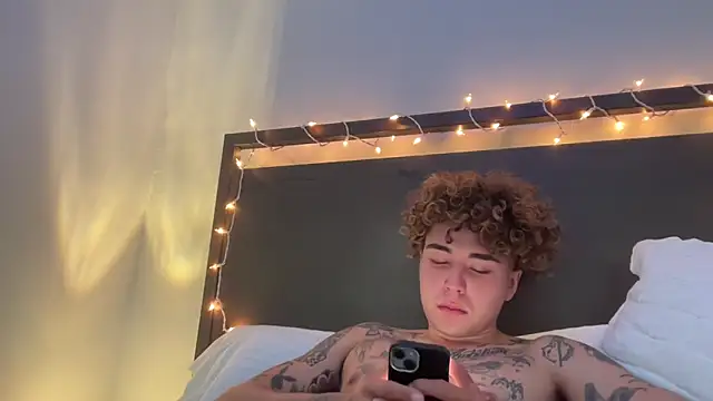 Youngjoshy online show from 25, 12, 2024