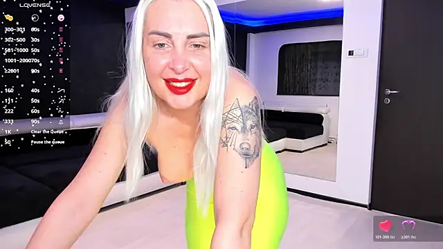 Snapshot of Blond_Babes chatting on 6, 1, 2026 Blond Babes online show from 6, 1, 2026