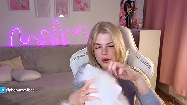 Maya Rave online show from 1, 2, 2026