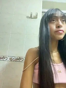 Snapshot of bonnie_18x chatting on 8, 1, 2025 bonnie 18x online show from 8, 1, 2025