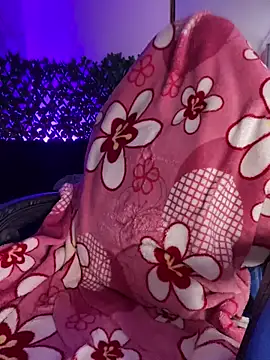 bonnie 18x online show from 12, 11, 2025