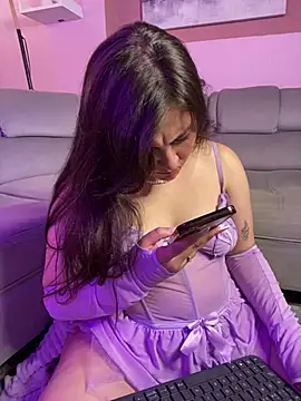 Snapshot of PoliBenett_ chatting on 4, 2, 2025 PoliBenett online show from 4, 2, 2025