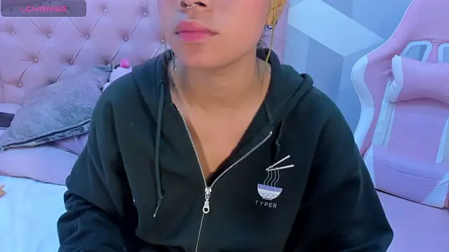 AikoLee  online show from 10, 1, 2025