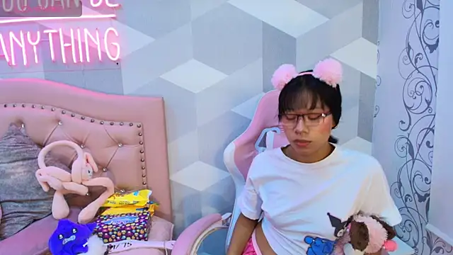 AikoLee  online show from 22, 1, 2025