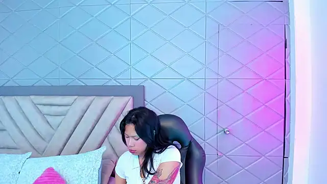 AikoLee  online show from 25, 9, 2025