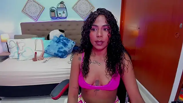 Snapshot of Edelaine_rogers chatting on 6, 11, 2025 Edelaine rogers online show from 6, 11, 2025