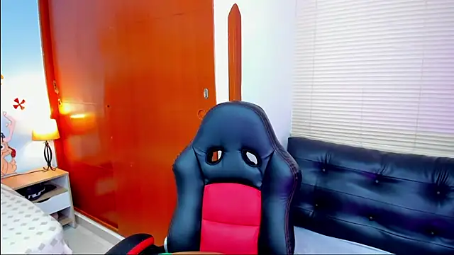 Snapshot of Edelaine_rogers chatting on 15, 12, 2025 Edelaine rogers online show from 15, 12, 2025