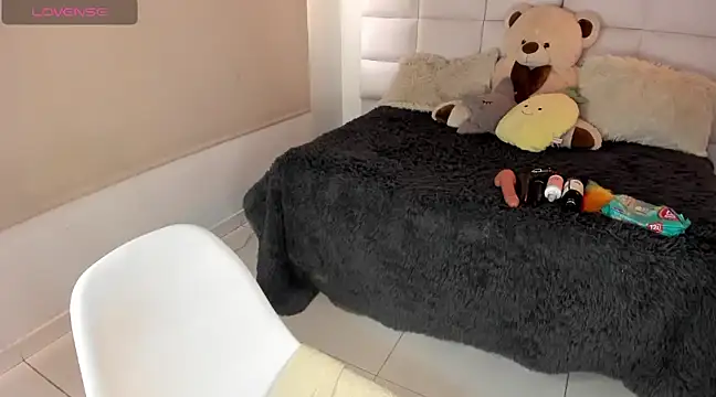 Hanna Clark  online show from 25, 1, 2025