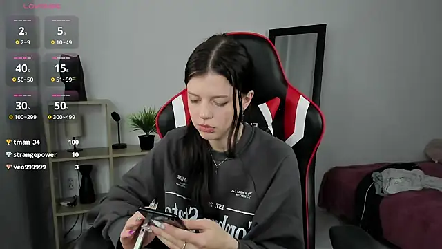 Este Glen online show from 6, 12, 2024