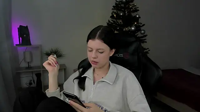 Este Glen online show from 21, 12, 2024