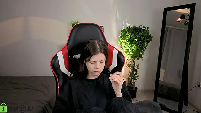 Este Glen online show from 24, 10, 2025