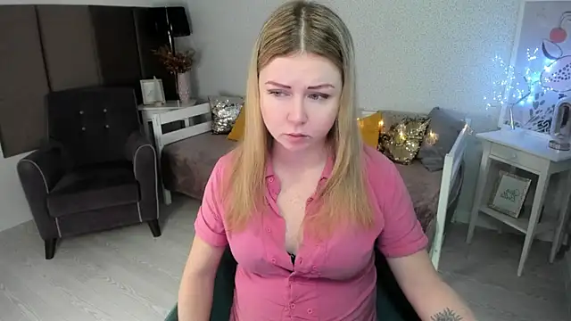 Snapshot of BettyBloom69 chatting on 19, 12, 2025 BettyBloom69 online show from 19, 12, 2025