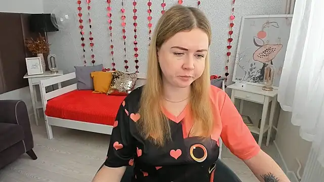 Snapshot of BettyBloom69 chatting on 13, 2, 2026 BettyBloom69 online show from 13, 2, 2026