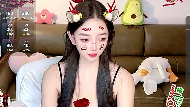Snapshot of Yilin1999 chatting on 24, 12, 2024 Yilin1999 online show from 24, 12, 2024