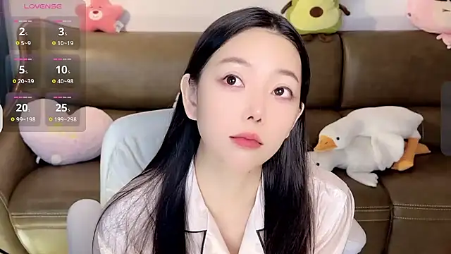 Snapshot of Yilin1999 chatting on 25, 1, 2025 Yilin1999 online show from 25, 1, 2025