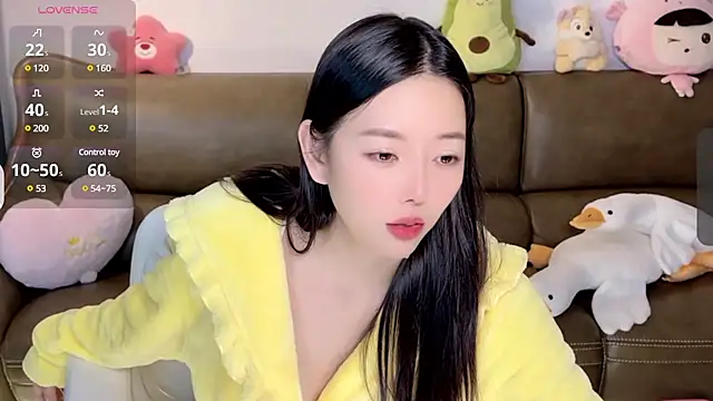 Snapshot of Yilin1999 chatting on 7, 2, 2025 Yilin1999 online show from 7, 2, 2025