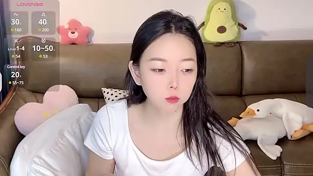 Snapshot of Yilin1999 chatting on 21, 2, 2025 Yilin1999 online show from 21, 2, 2025