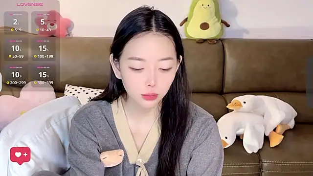 Snapshot of Yilin1999 chatting on 7, 3, 2025 Yilin1999 online show from 7, 3, 2025