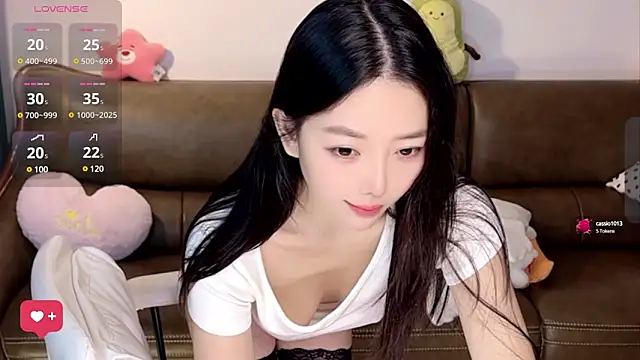 Snapshot of Yilin1999 chatting on 14, 3, 2025 Yilin1999 online show from 14, 3, 2025