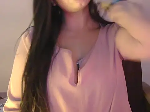 Snapshot of diva-22 chatting on 19, 9, 2025 diva-22 online show from 19, 9, 2025