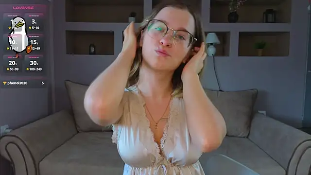 LinaCristonsen online show from 29, 10, 2025