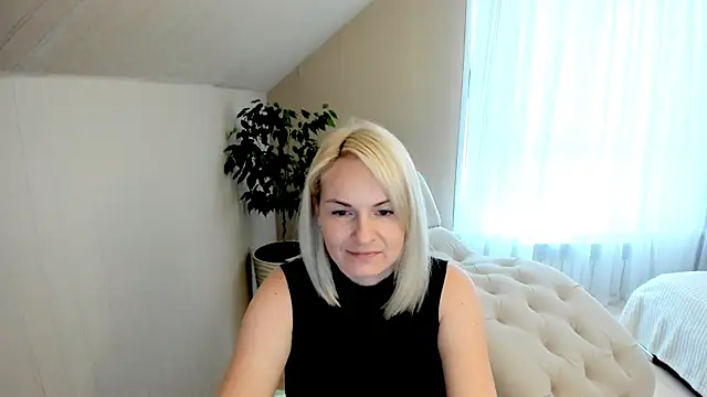 Alicee Gracee online show from 9, 12, 2024