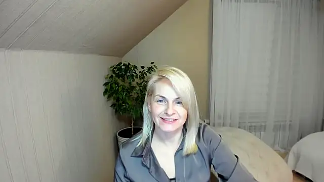 Alicee Gracee online show from 5, 1, 2025