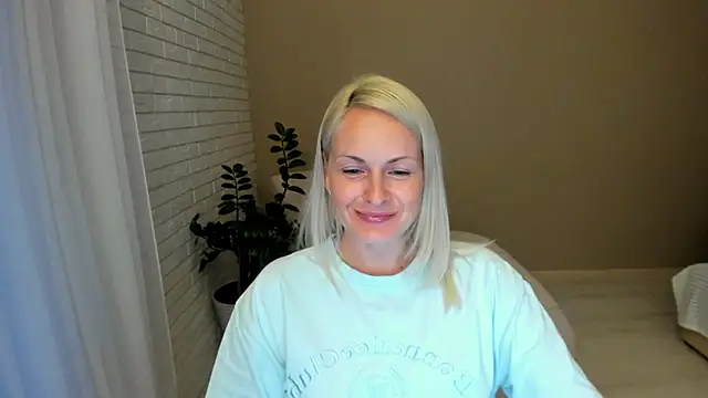 Alicee Gracee online show from 9, 9, 2025