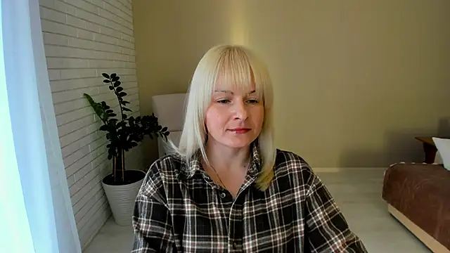 Alicee Gracee online show from 9, 2, 2026