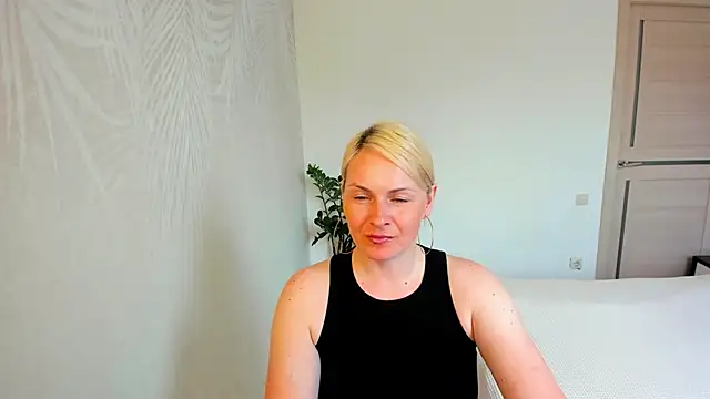 Alicee Gracee online show from 13, 5, 2026