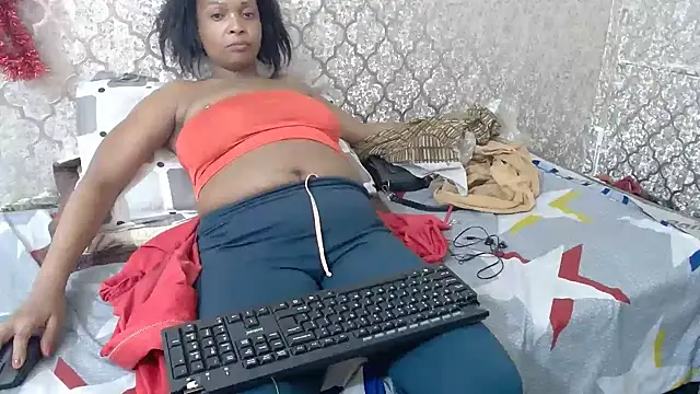 MaximTease24 online show from 18, 2, 2025